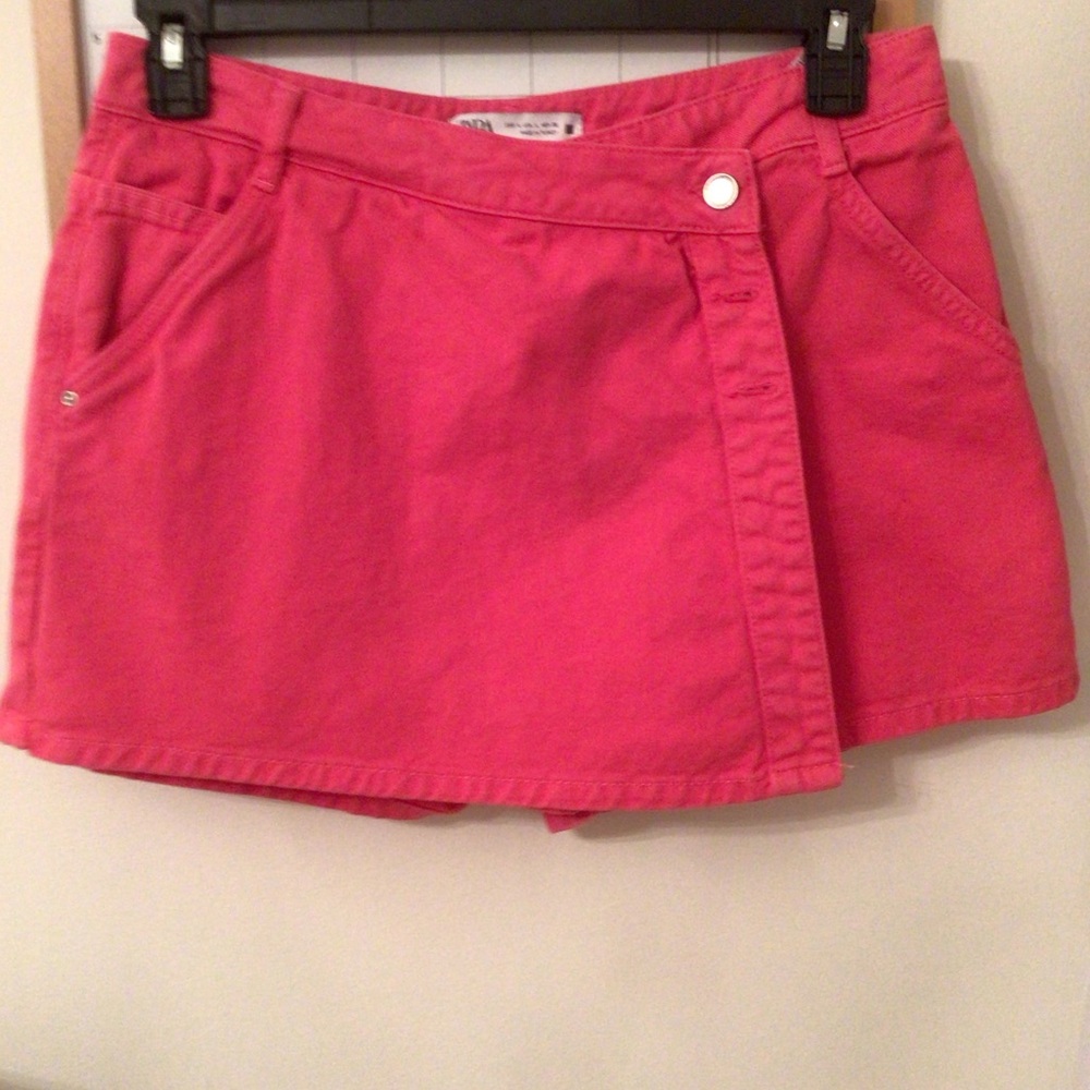 Zara Shorts/Skort with front flap